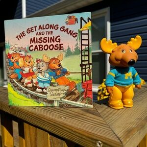 Vintage The Get Along Gang Lot Missing Caboose Book & 1984 Montgomery Moose
